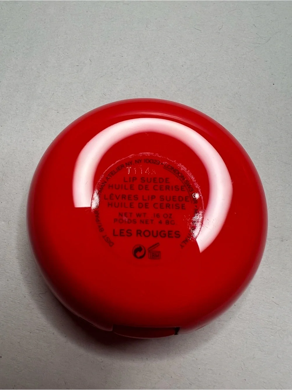 Westman Atelier glossy circular